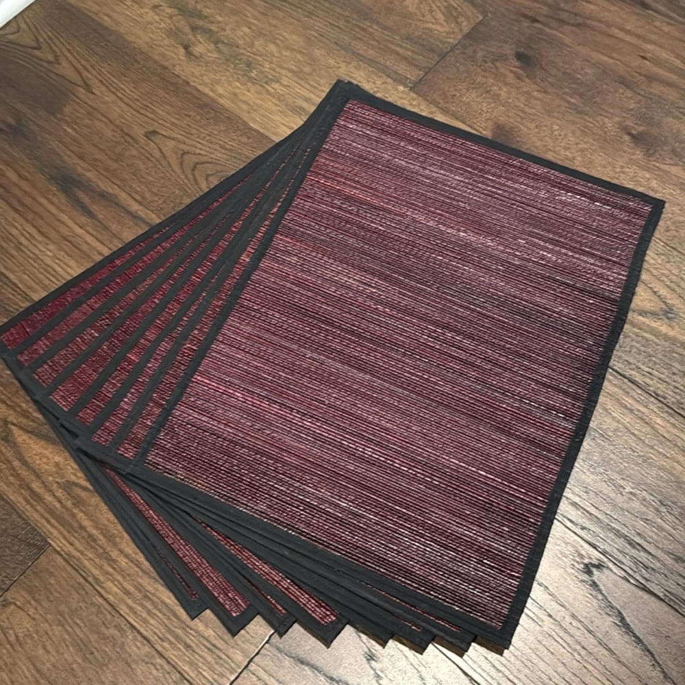 Woven placemats (8)